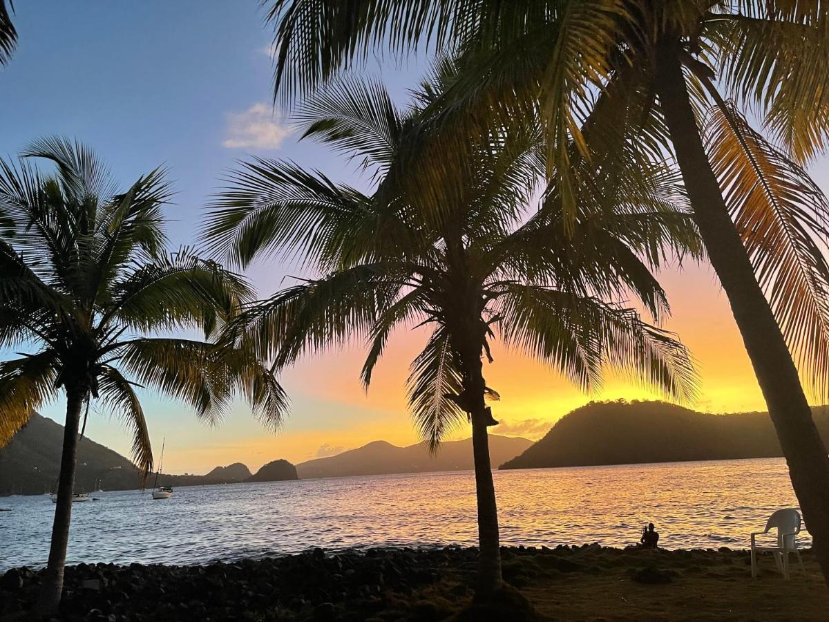 Blue Lagoon, Cottage Les Pieds Dans L Eau テール・ド・オー エクステリア 写真